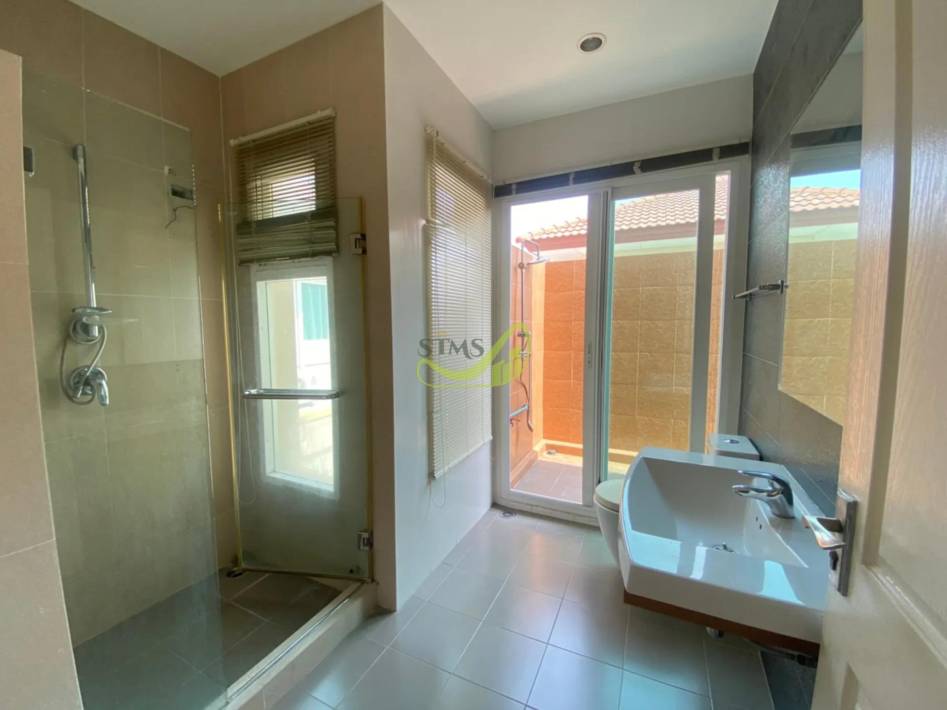 Prop2Share_Laddarom Elegant Wongwan-Sathorn_15-10-2566_21.15.15_11