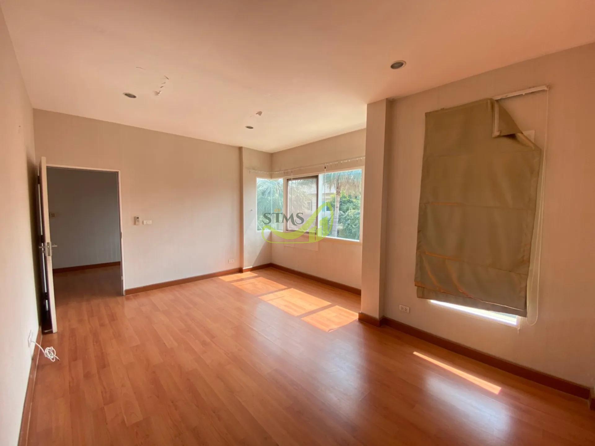 Prop2Share_Laddarom Elegant Wongwan-Sathorn_15-10-2566_21.15.15_16