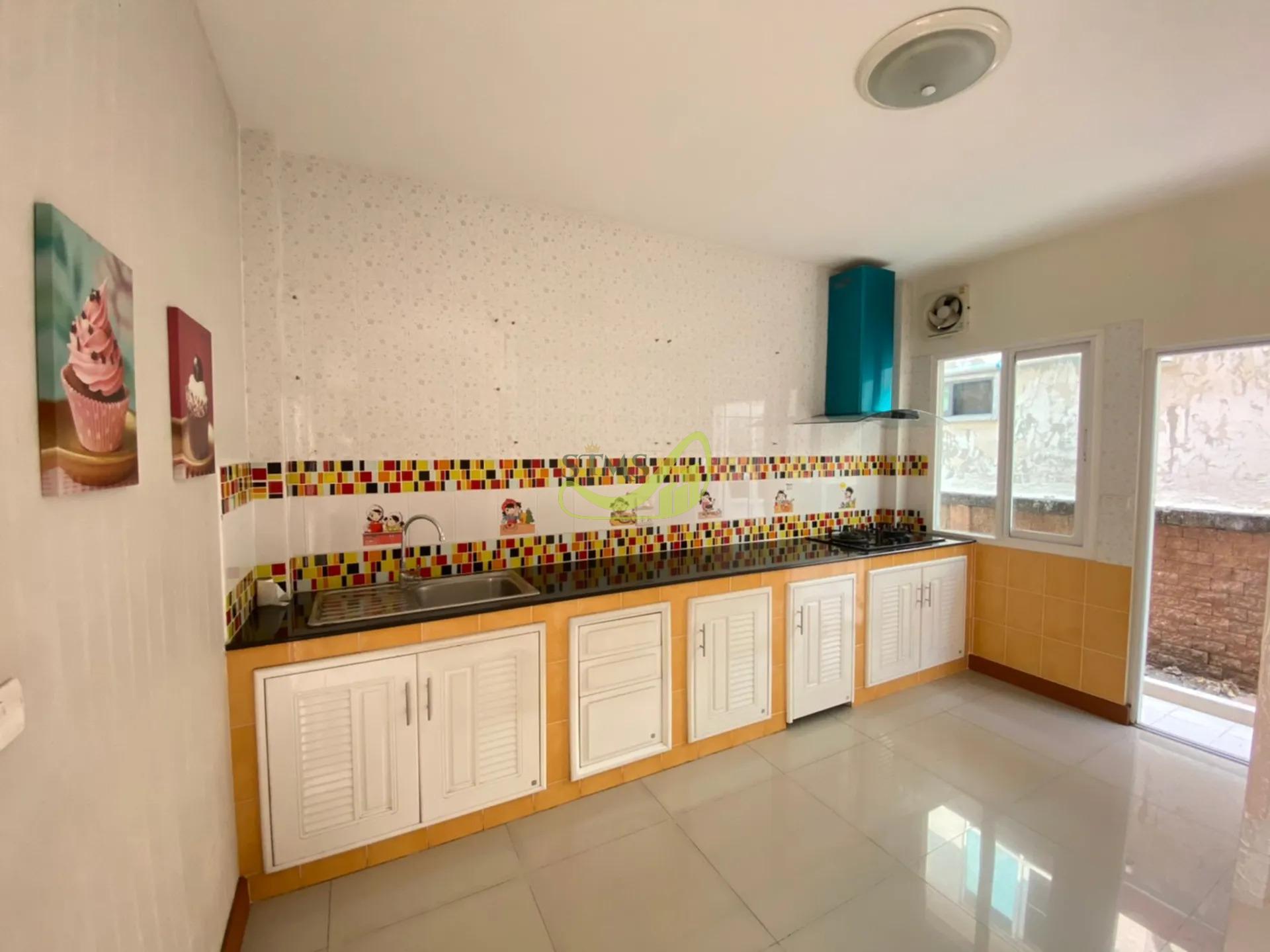 Prop2Share_Laddarom Elegant Wongwan-Sathorn_15-10-2566_21.15.15_3